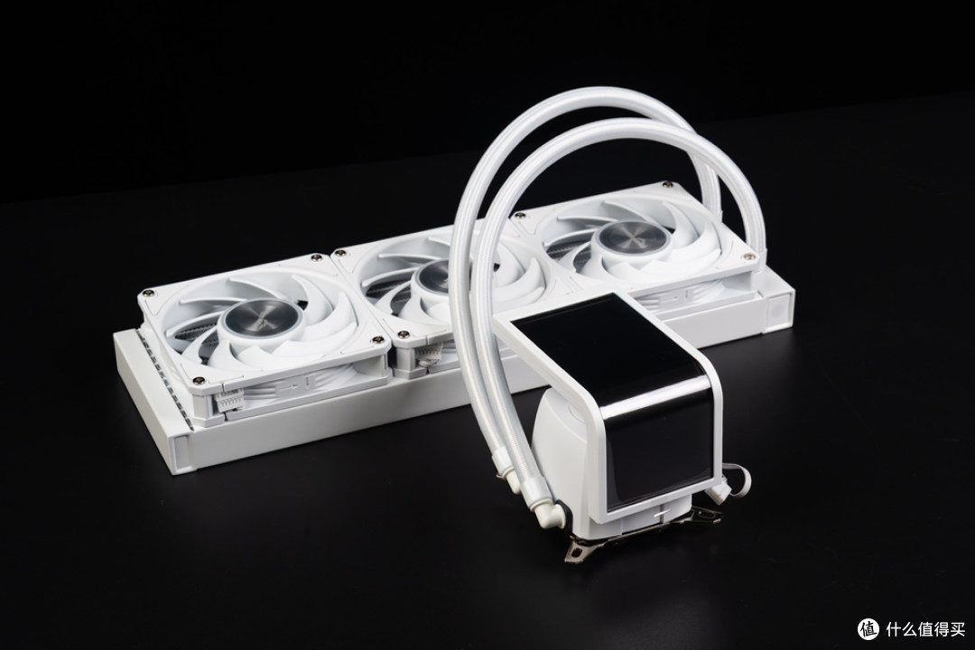 TUF B850-BTF+TUF RTX 5070Ti BTF+先马巨浪3装机体验!