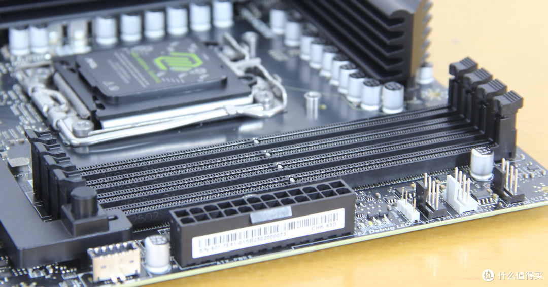 2025硬件大推荐:AMD R7-9800X3D登顶!这颗“游戏神U”彻底封神