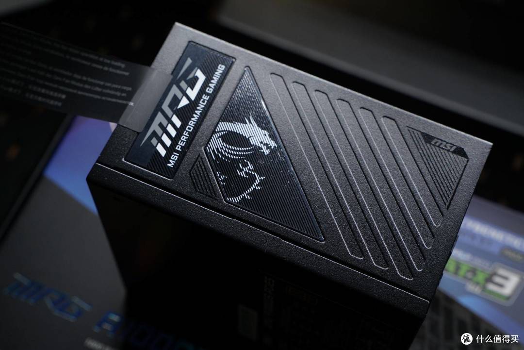 2025硬件大推荐:AMD R7-9800X3D登顶!这颗“游戏神U”彻底封神