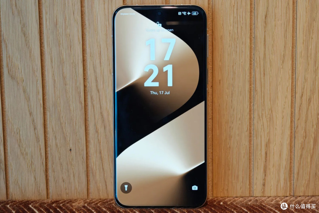 华为终于妥协,16GB+512GB跳水2800元,5700mAh+鸿蒙OS+1英寸主摄