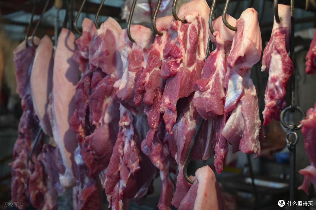 买猪肉,遇到这3种别买!肉贩子:不懂的人才吃
