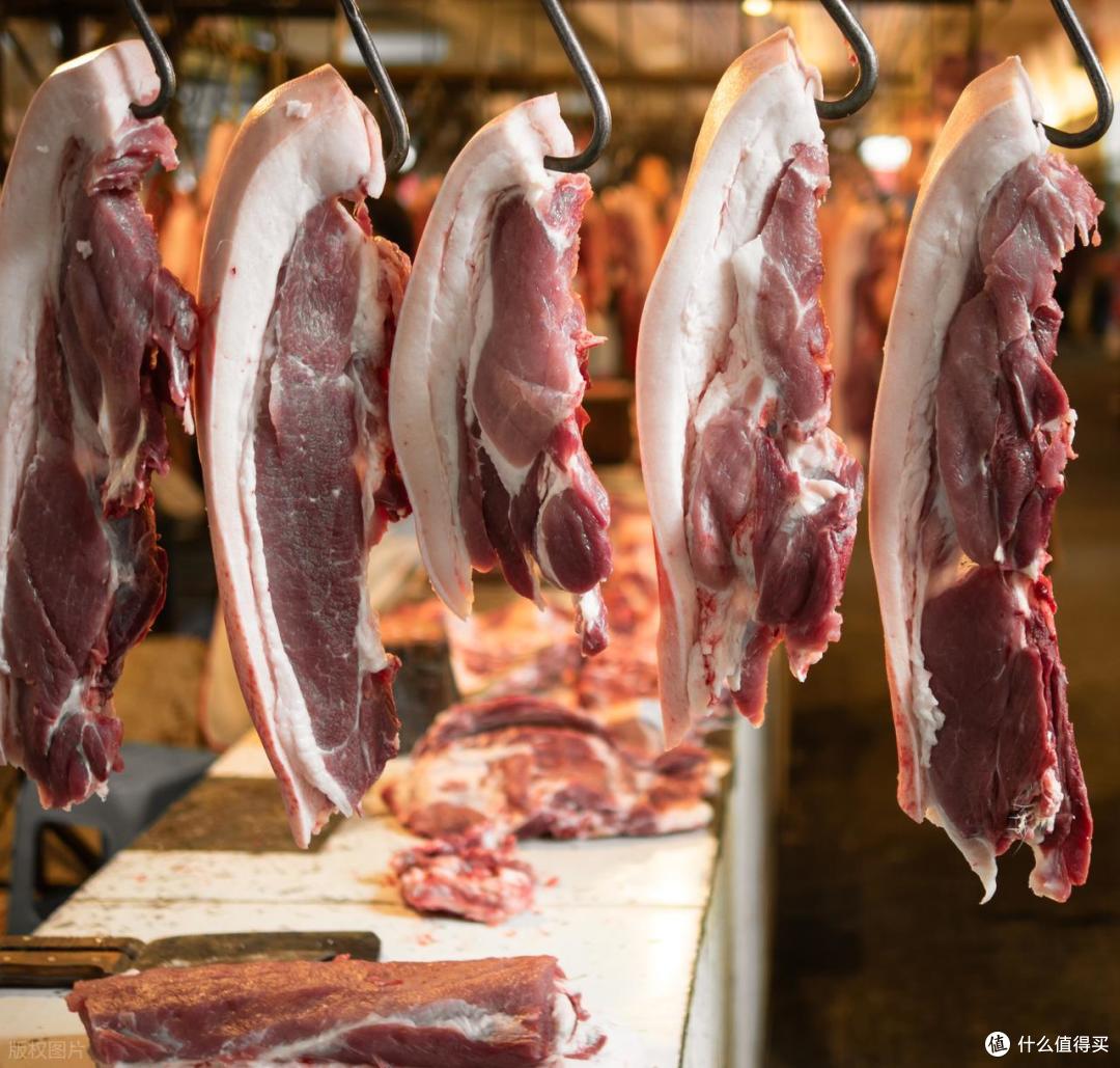 买猪肉,遇到这3种别买!肉贩子:不懂的人才吃