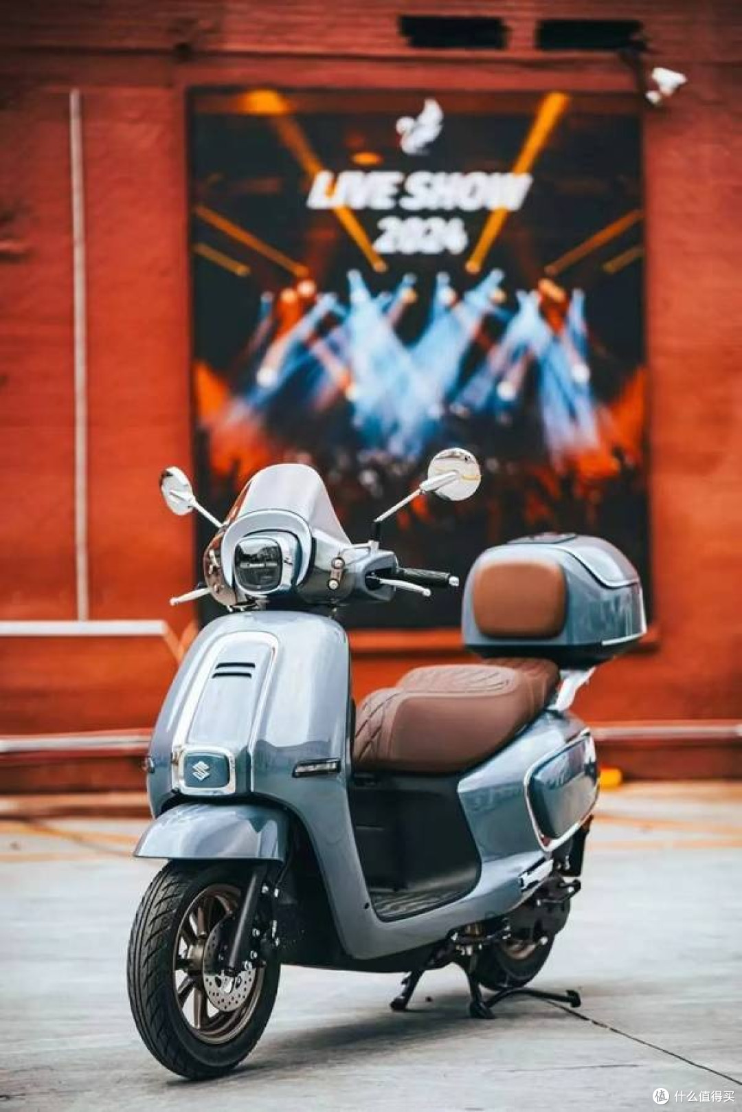 铃木扛不住了!新款 US125 加装 ABS,125cc 踏板内卷天花板来了
