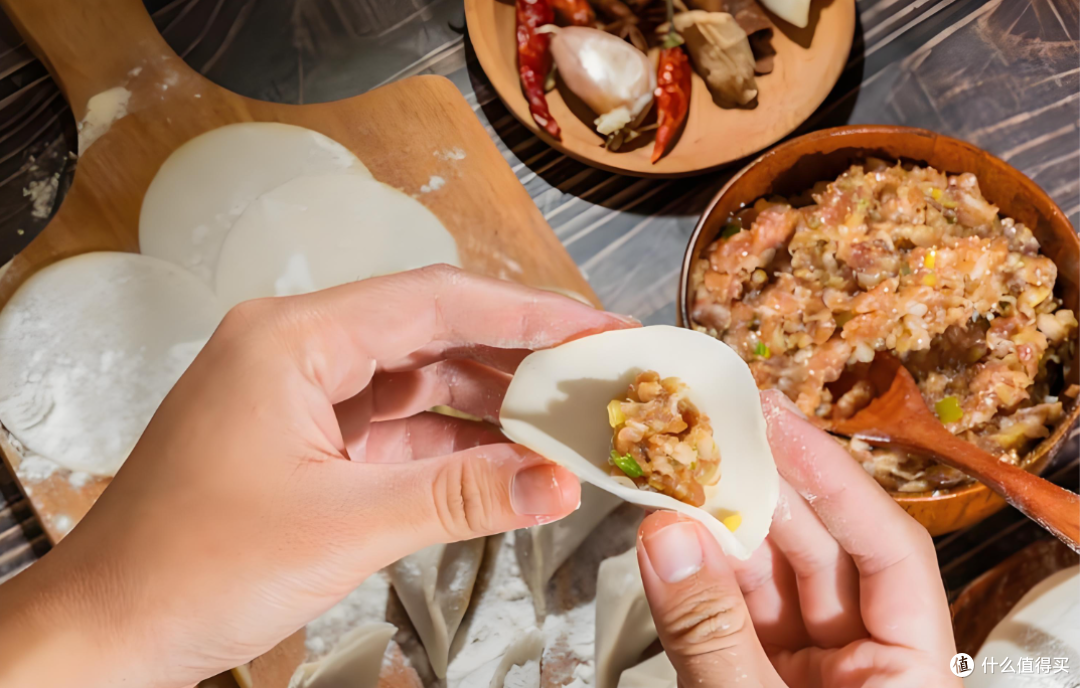 浙江人过年包饺子?国产剧这波操作,被网友追着科普年俗