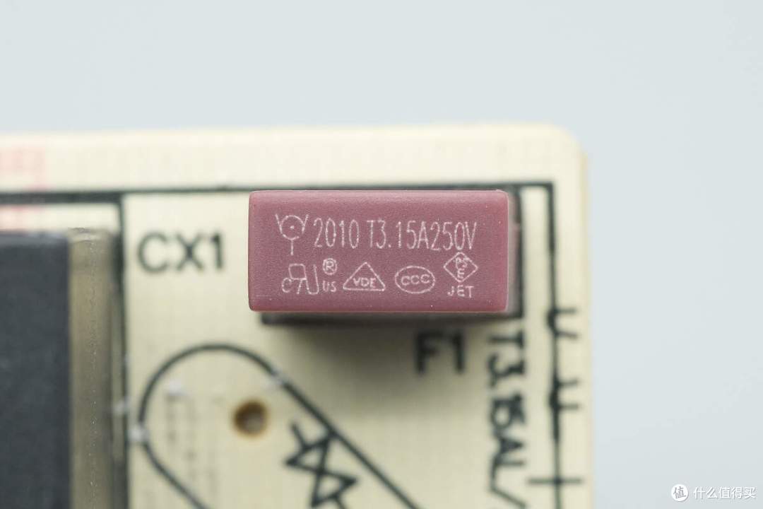 40多年老牌电源厂商旗下36W电源适配器拆解