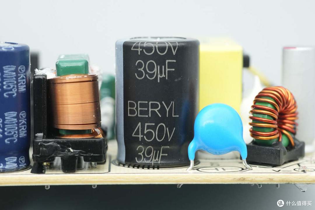 40多年老牌电源厂商旗下36W电源适配器拆解