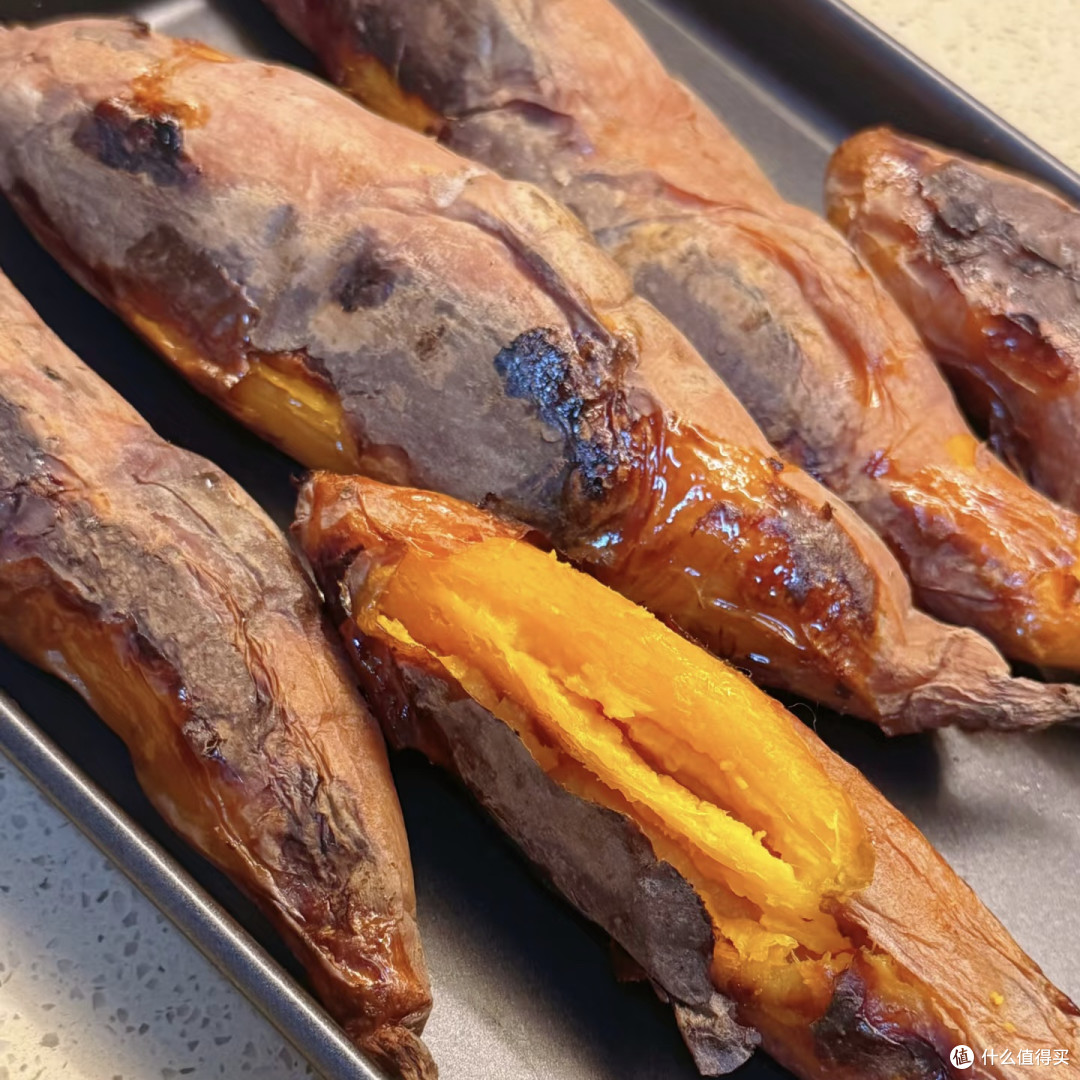 冬天的快乐全靠烤红薯！暖手又暖心，一口甜到心坎里