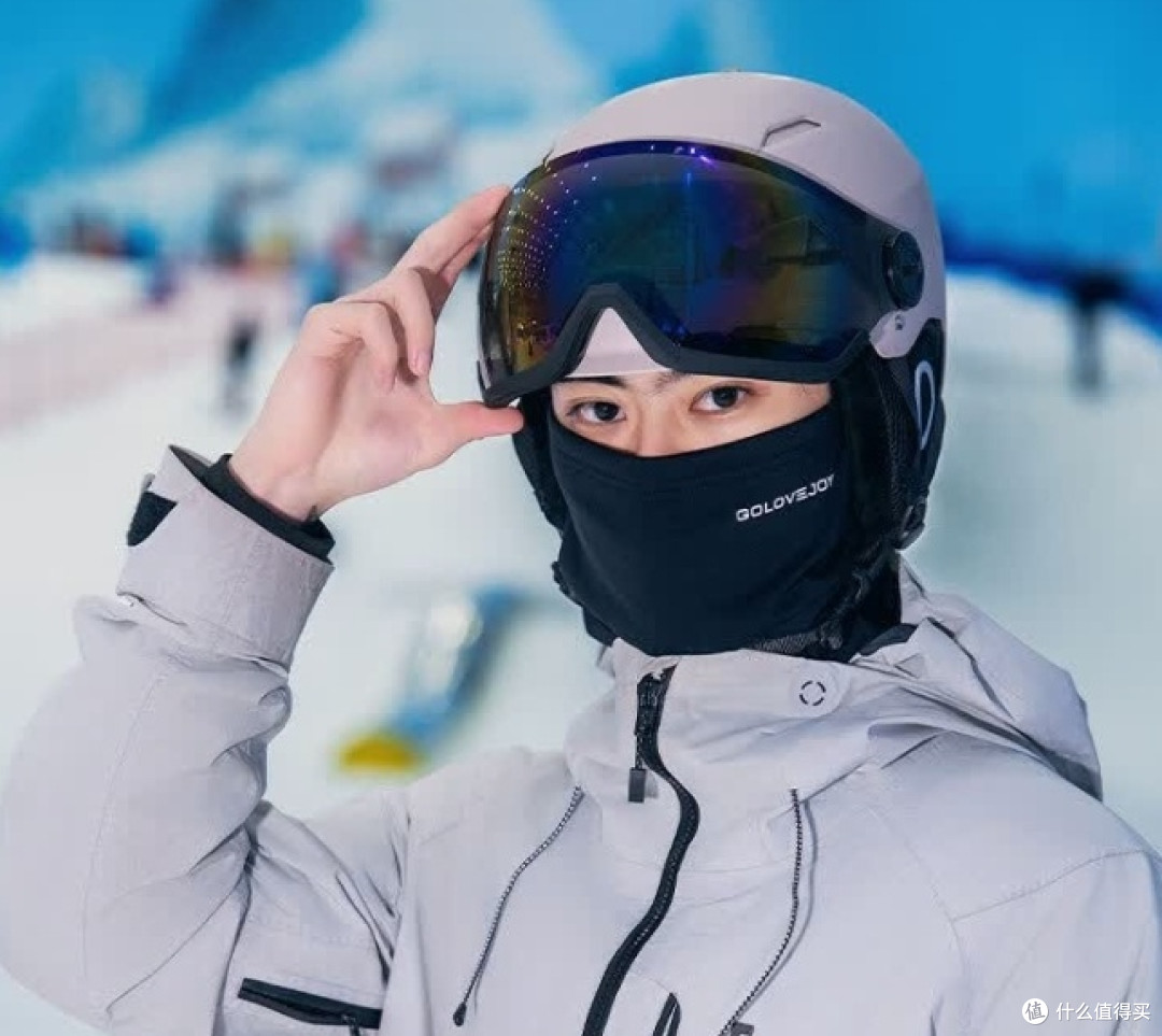 EASTINEAR盔镜一体滑雪头盔:冬日雪场,安全与舒适并驾齐驱