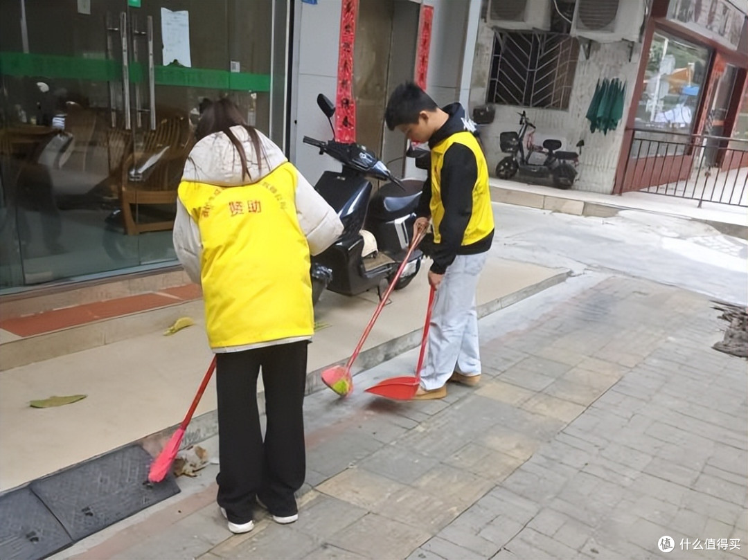 惠州市向阳慈善会开展“爱国卫生”志愿活动