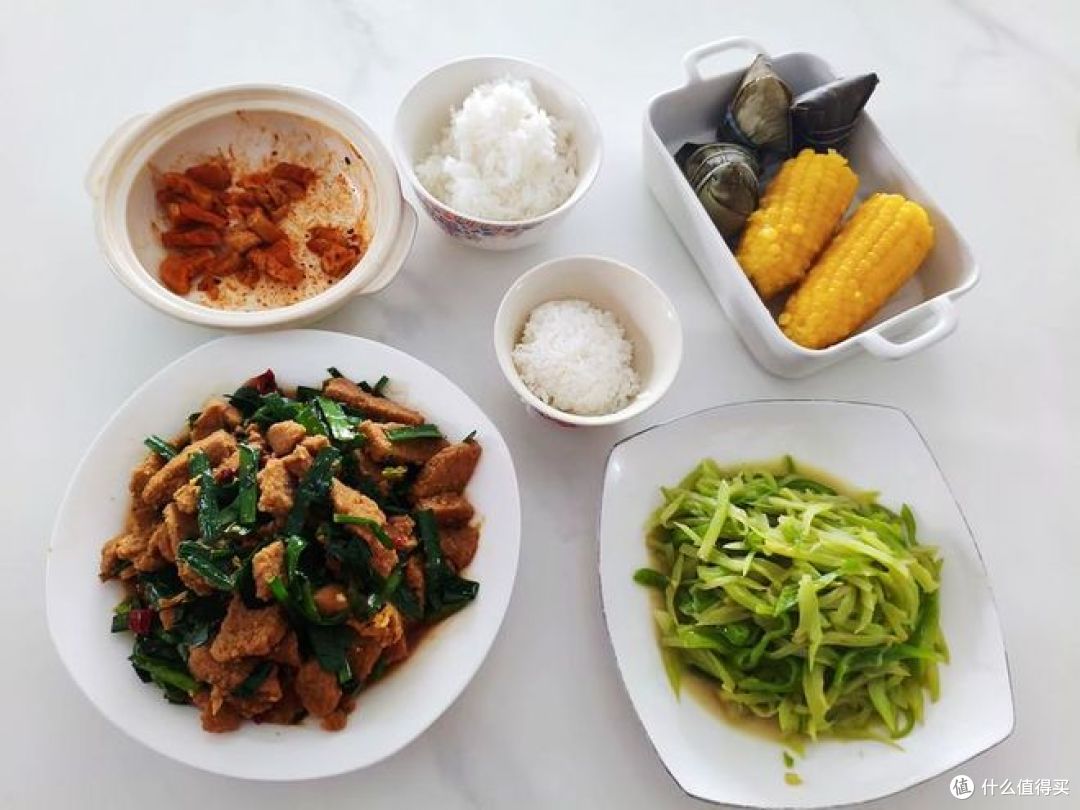 两个人晚餐,搭配三菜三主食,吃得舒服,健康过冬天!