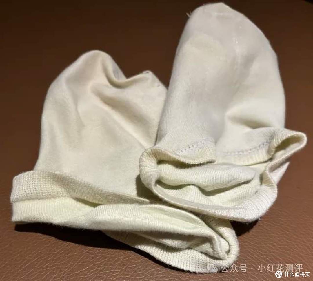 一身衣服,都是可乐、雪碧、娃哈哈?