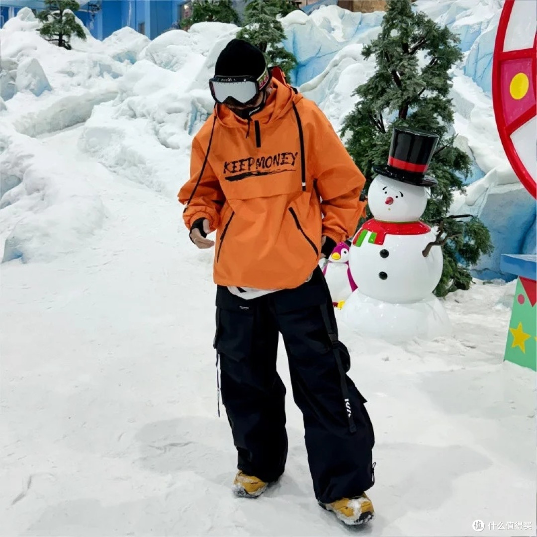 紫罗兰滑雪服套装:保暖与颜值兼备
