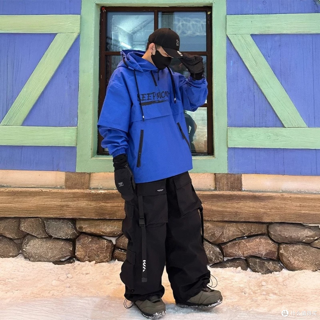 紫罗兰滑雪服套装:保暖与颜值兼备