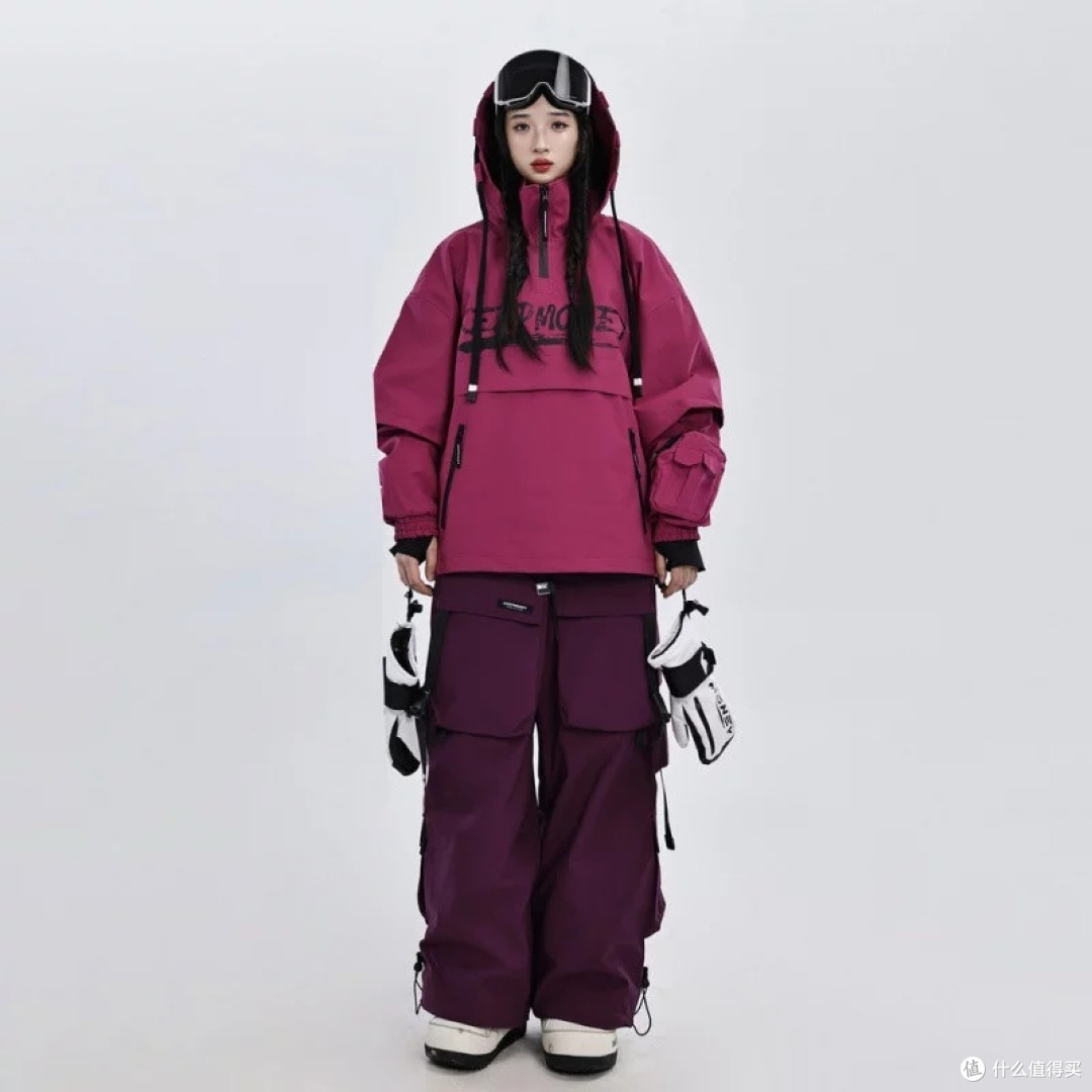 紫罗兰滑雪服套装:保暖与颜值兼备