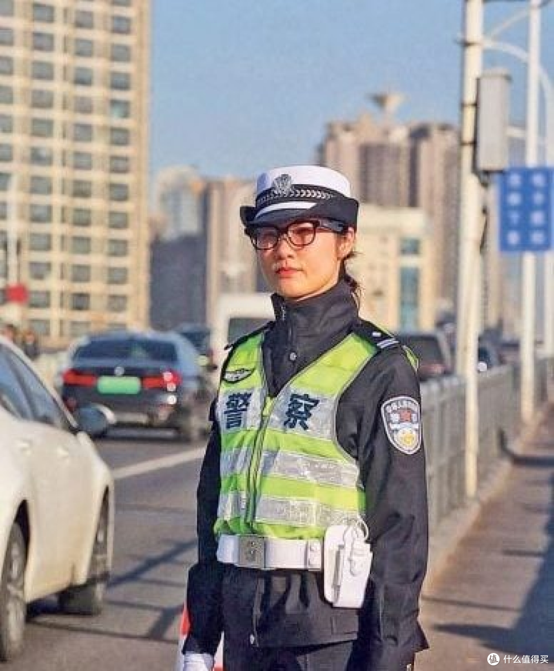 长沙交警配发 AI 眼镜：车牌信息 2 秒可查，核验效率提升 80%