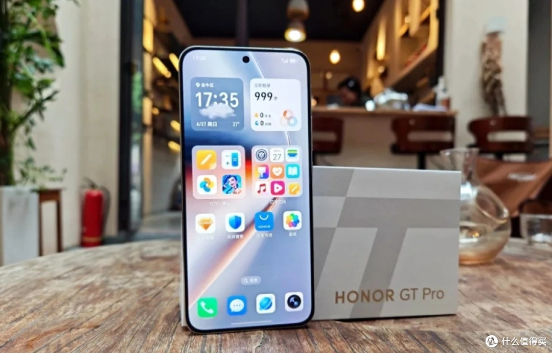 荣耀诞生“新卷王”,7200mAh+IP69+344万跑分,旗舰手机重回低价
