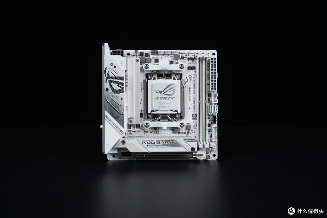 ROG STRIX B850-I GAMING WIFI7 W “迷你吹雪”开箱体验!