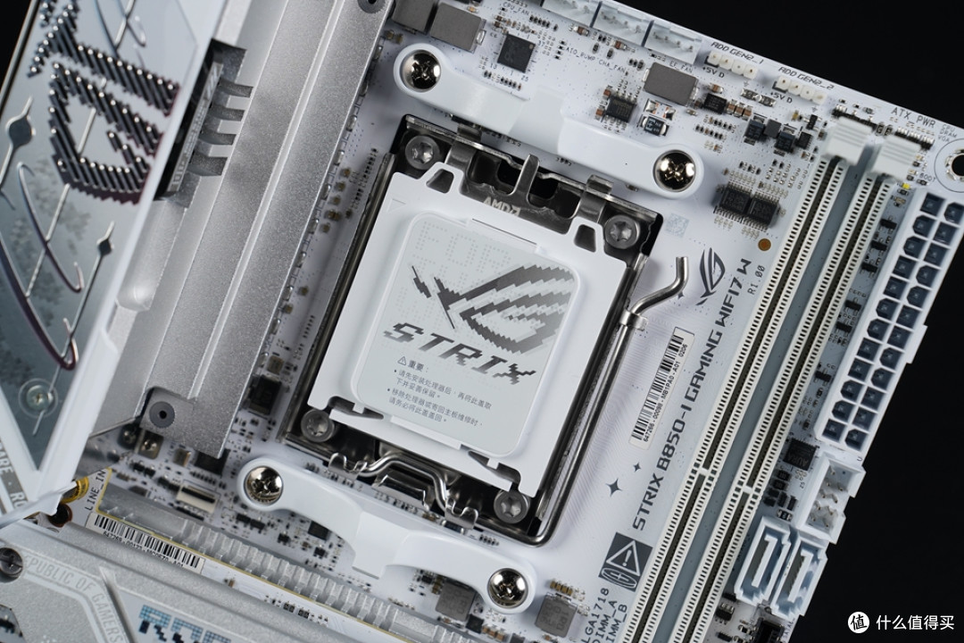 ROG STRIX B850-I GAMING WIFI7 W “迷你吹雪”开箱体验!