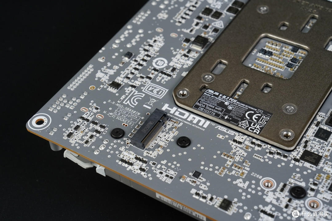 ROG STRIX B850-I GAMING WIFI7 W “迷你吹雪”开箱体验!