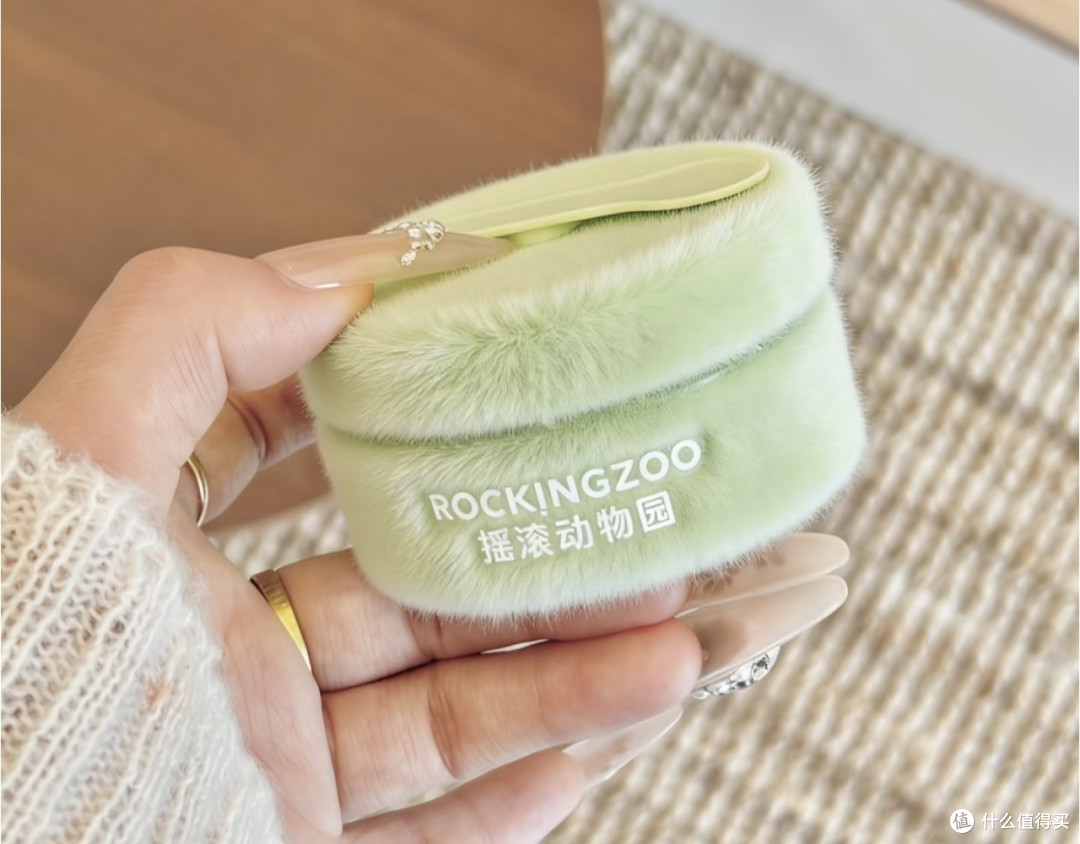 磁吸挖勺设计解决卸妆烦恼