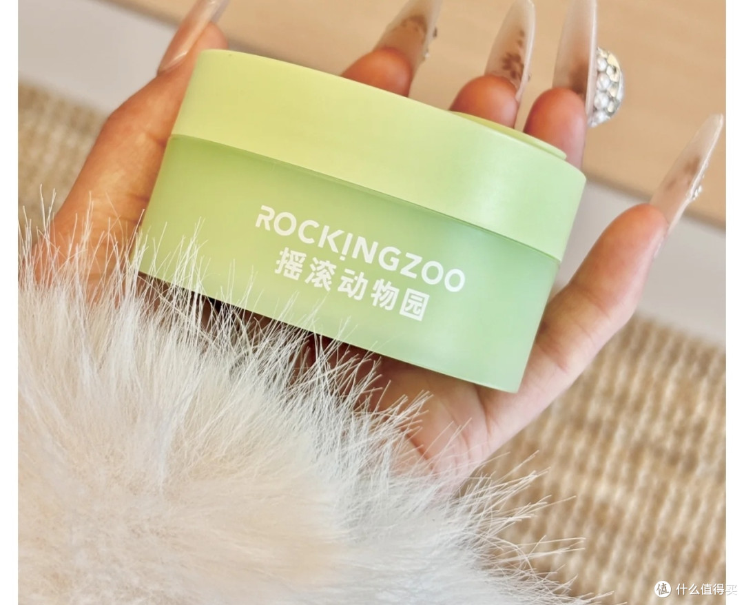 磁吸挖勺设计解决卸妆烦恼
