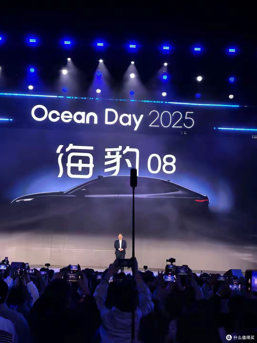 比亚迪亮出“技术家底:海豹08/海狮08双车齐发,兆瓦闪充上车?