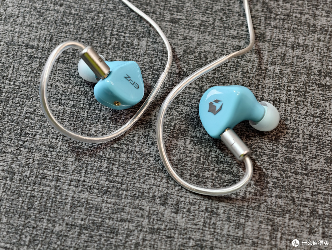 大升级，支持免费腔体外观定制的游戏&HIFI杂食耳机！