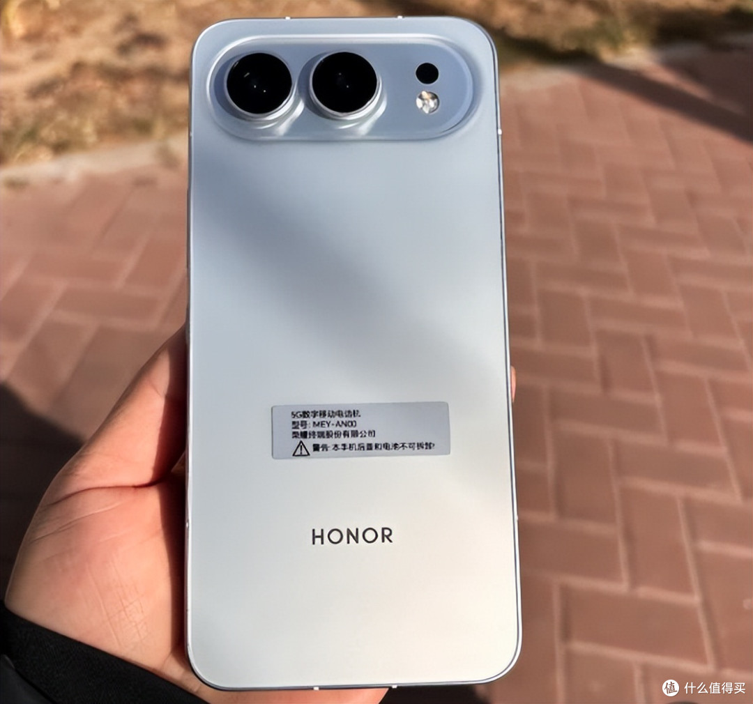 荣耀拒绝“高价低配”,8000mAh+2亿像素+IP69K,售价更亲民了
