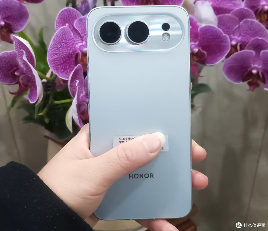 荣耀拒绝“高价低配”,8000mAh+2亿像素+IP69K,售价更亲民了