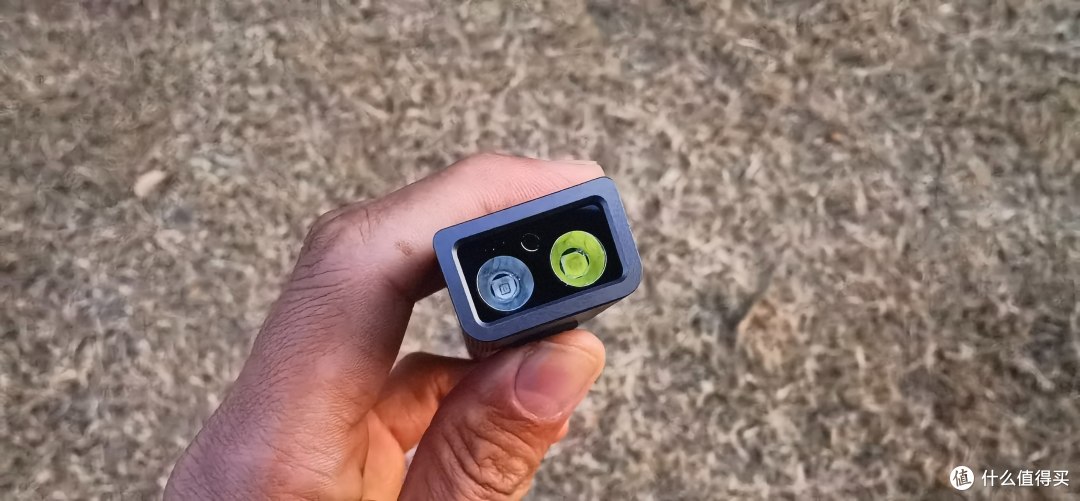 飞利浦紫光鉴定+激光手电筒,除了照明还能干更多