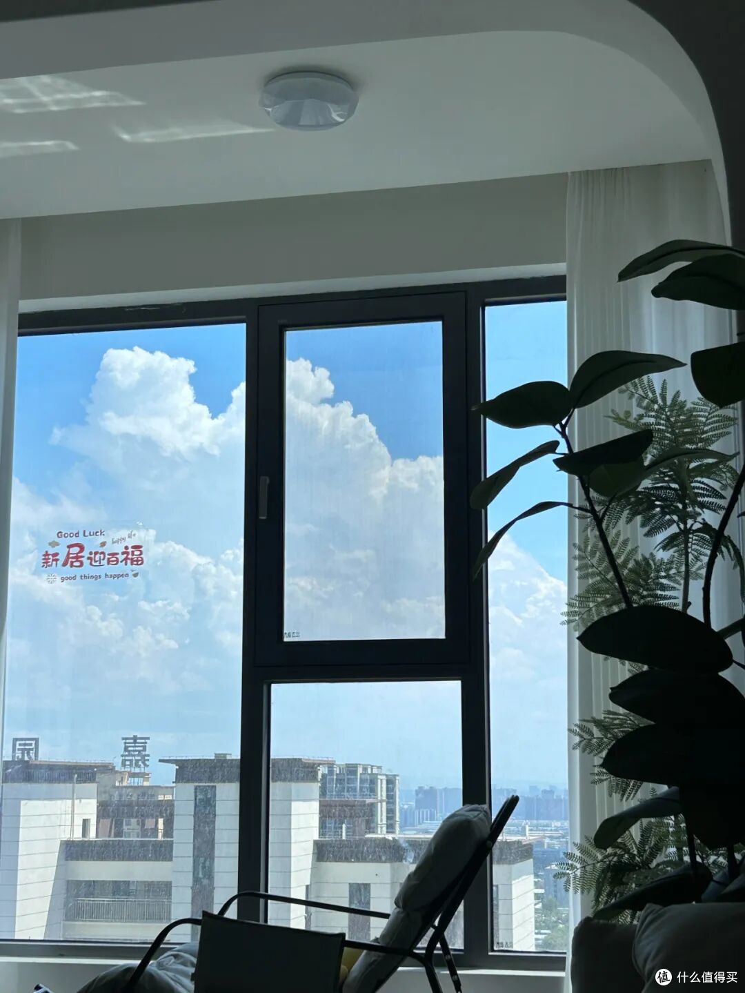 有一种痛苦叫“买了54层”,不好住又卖不掉,彻底沦为“不动产”