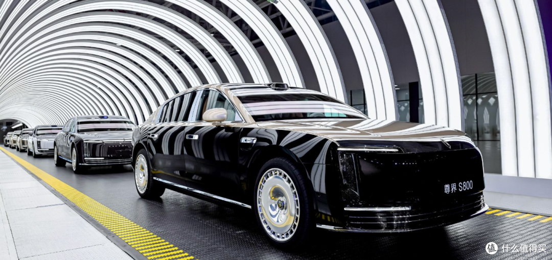 李连杰提走第1万辆尊界S800!国产豪华车,这次真的“有功夫”
