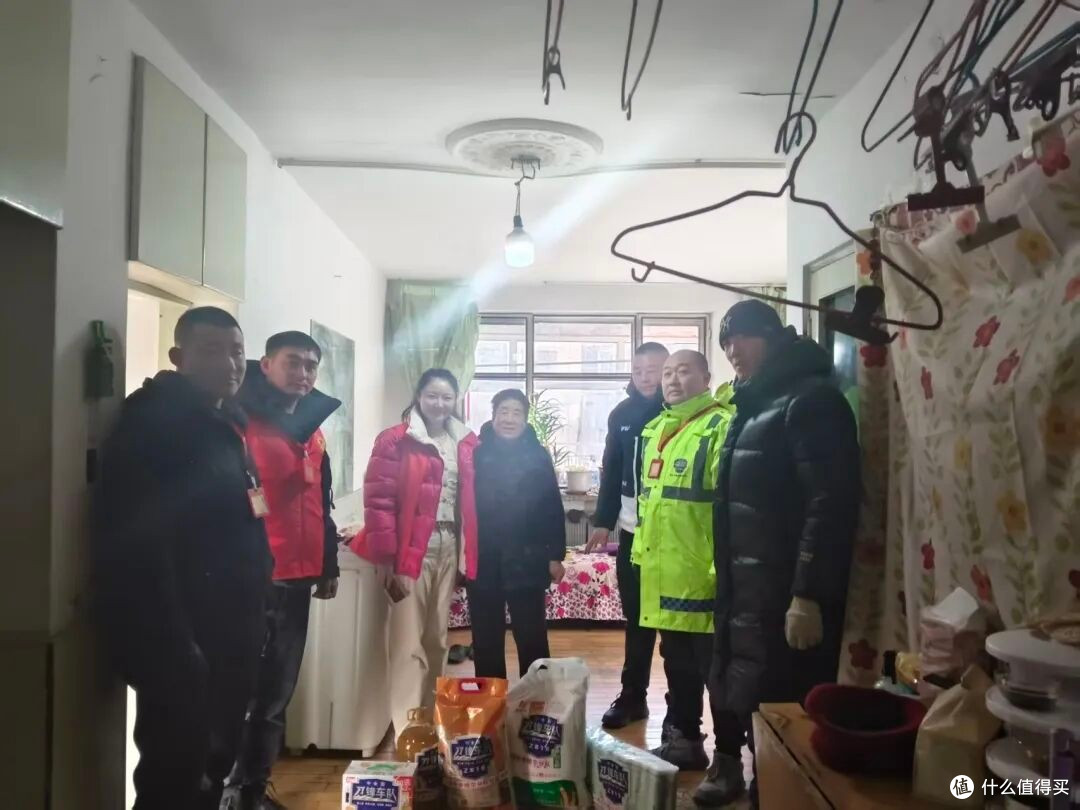 刀锋车队齐齐哈尔分队开展走访困境家庭慰问暖人心活动