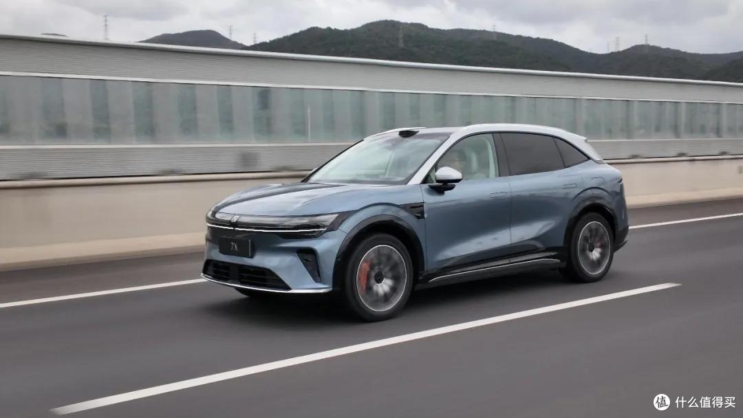 极氪畅销车型:极氪7X升级了,外观更有动感,带来出色的驾驶体验