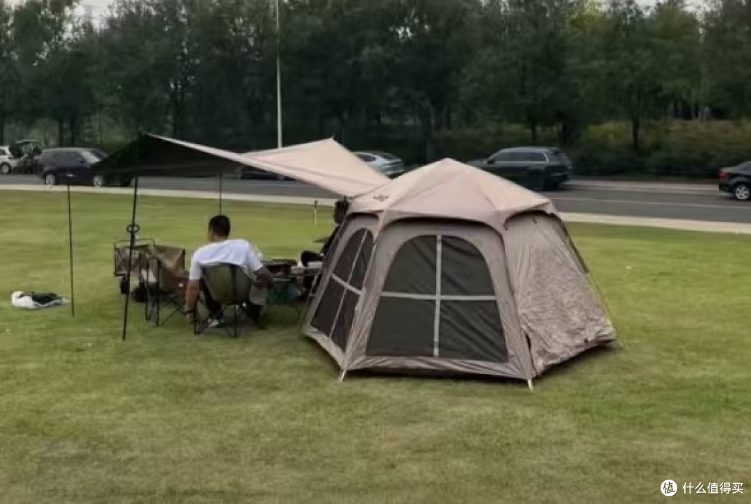 Jeep帐篷:家庭野餐的实用选择