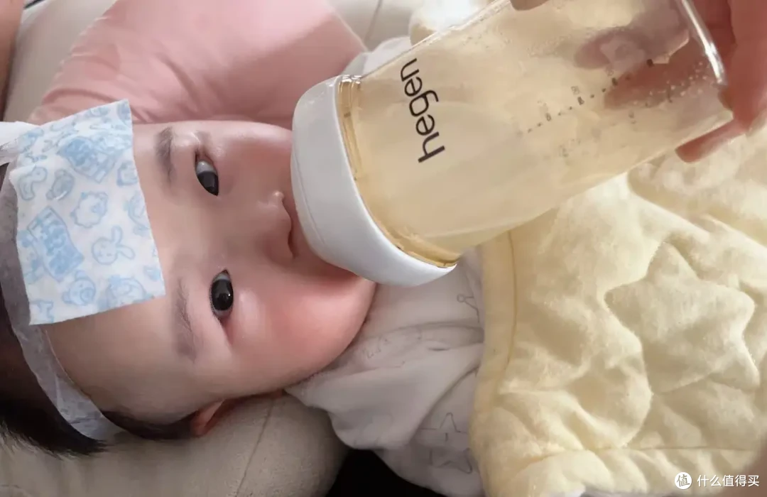 敏宝喂养救赎!KIWY泡奶机升降接粉 + 克级称重,老人带娃也不怕