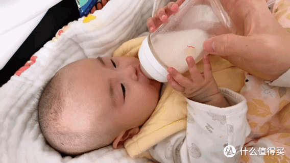 敏宝喂养救赎!KIWY泡奶机升降接粉 + 克级称重,老人带娃也不怕