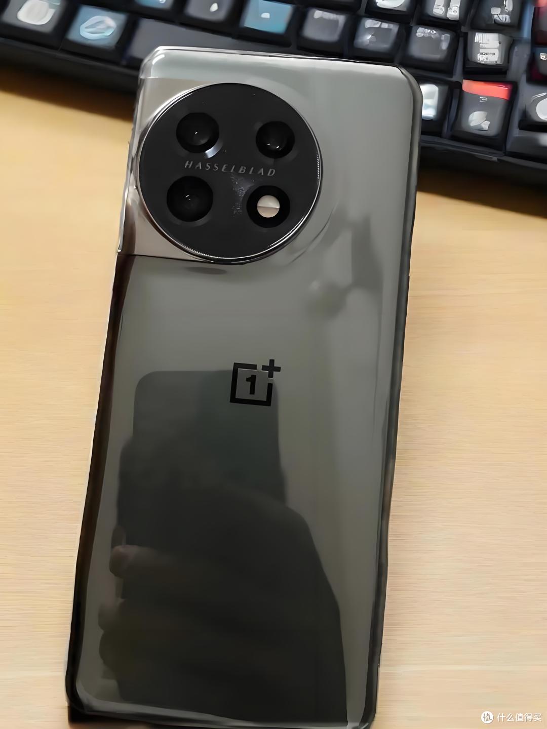8gen2处理器备用机，价格仅需600，还是16G大运存