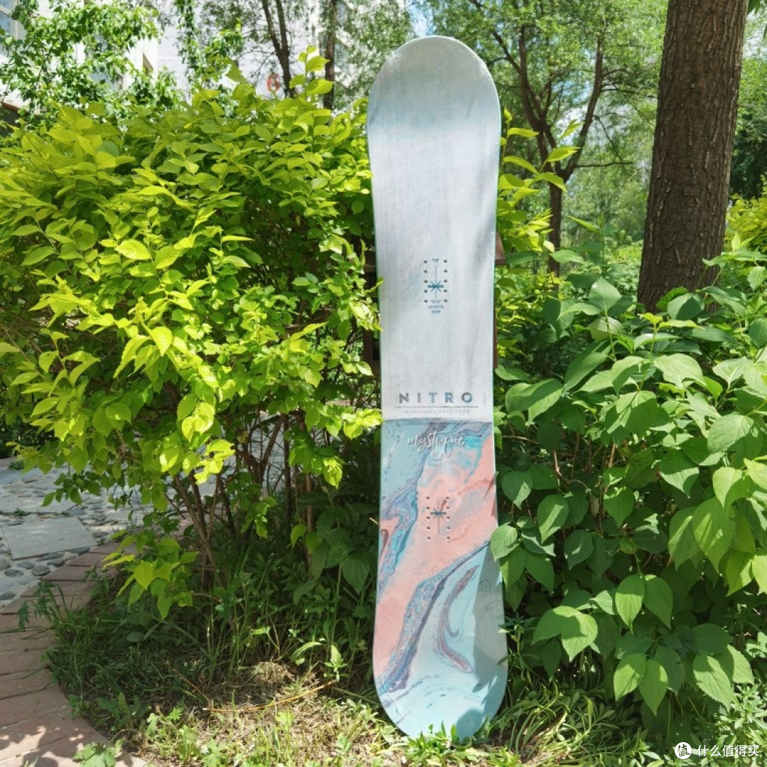 女生入门级雪板推荐
