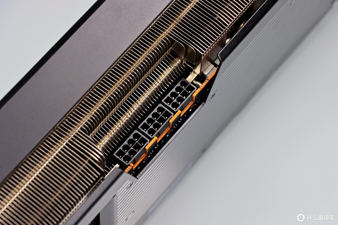 玩游戏的友友们,同价格下 9070 XT 完胜 RTX 5070,别选错了呀