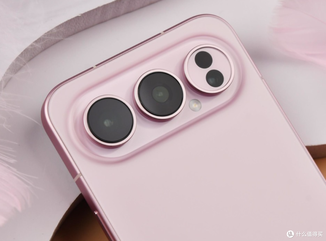 荣耀更激进了,16GB+512GB+8000mAh,高配版旗舰售价再创新低