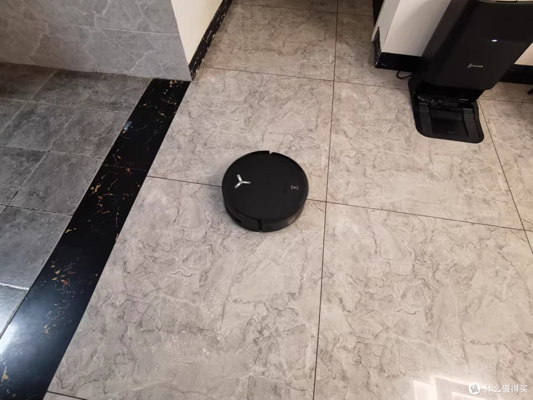 科沃斯X9PRO扫地机器人：解放双手的智能家居新体验
