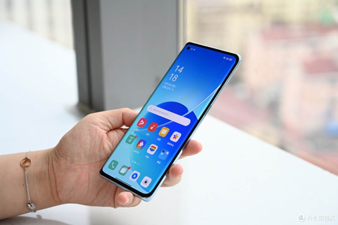 iPhone 18 Pro外观大变,没了灵动岛,但看了想让人吐槽
