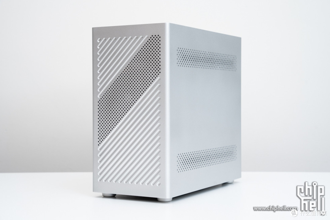 精致游戏主机，华硕 B850M + 影驰 5070 Ti 金属大师 + COOJ Z18