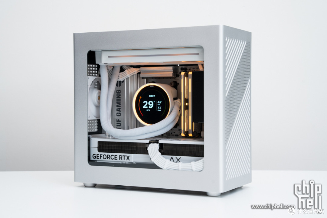 精致游戏主机，华硕 B850M + 影驰 5070 Ti 金属大师 + COOJ Z18