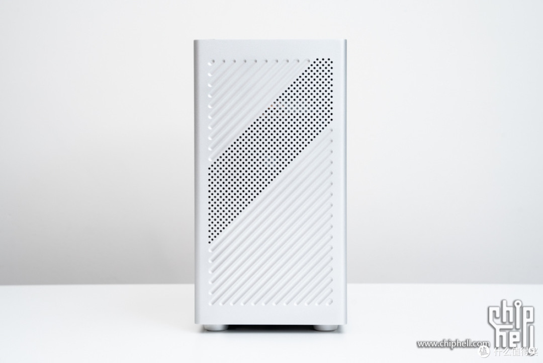 精致游戏主机，华硕 B850M + 影驰 5070 Ti 金属大师 + COOJ Z18