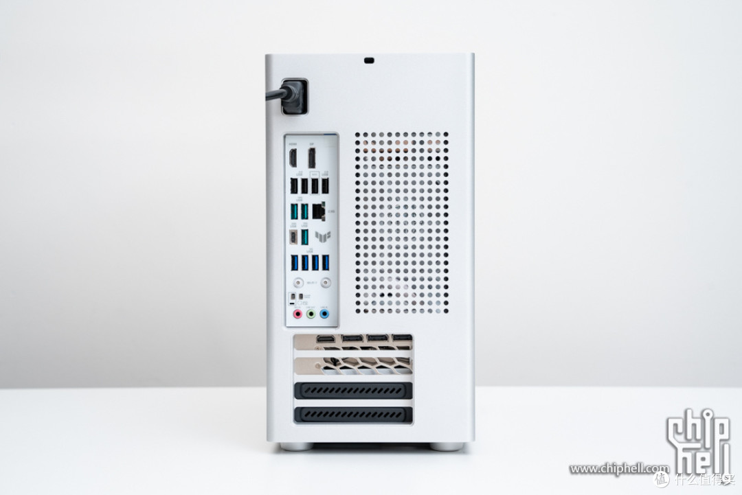 精致游戏主机，华硕 B850M + 影驰 5070 Ti 金属大师 + COOJ Z18