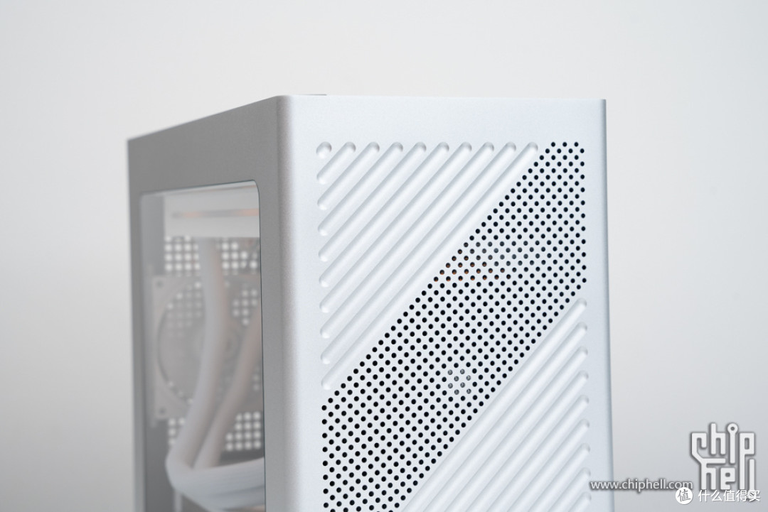 精致游戏主机，华硕 B850M + 影驰 5070 Ti 金属大师 + COOJ Z18