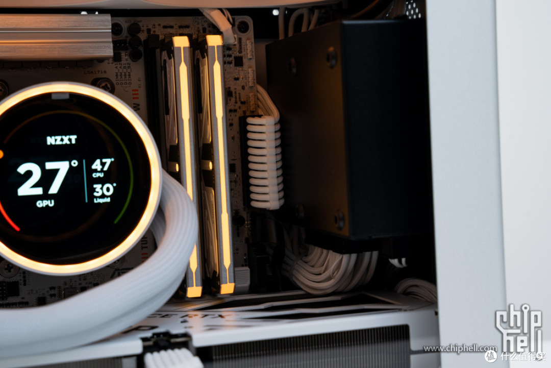 精致游戏主机，华硕 B850M + 影驰 5070 Ti 金属大师 + COOJ Z18