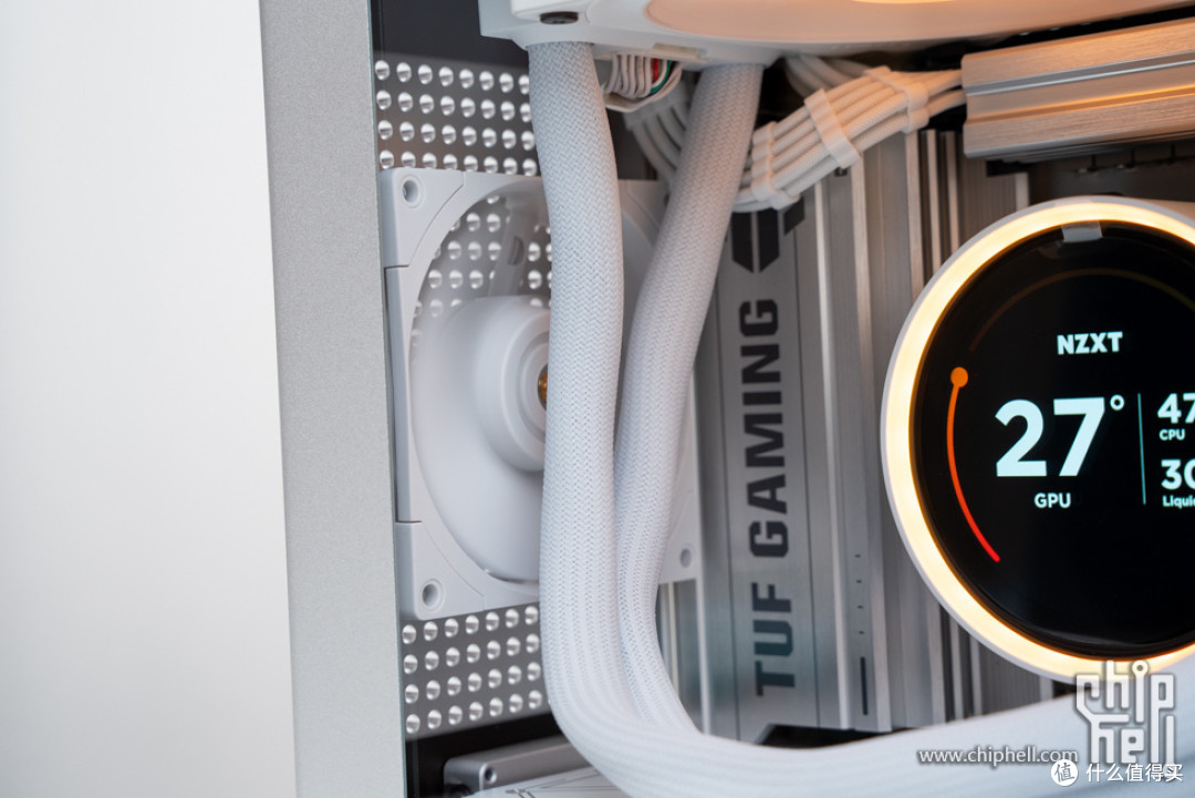 精致游戏主机，华硕 B850M + 影驰 5070 Ti 金属大师 + COOJ Z18